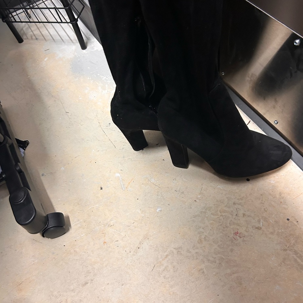 Elegant Black Women's Boots